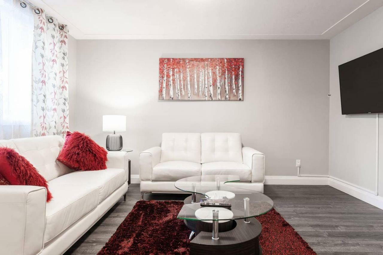 Entire 2 Bedroom Apartment Uptown Waterloo - E1 Εξωτερικό φωτογραφία